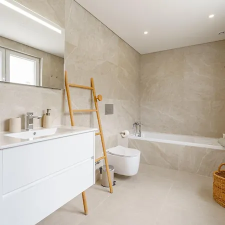 Casa Evangeline, Luxury With Ocean View לוריניה